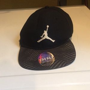 Jordan snap back cap